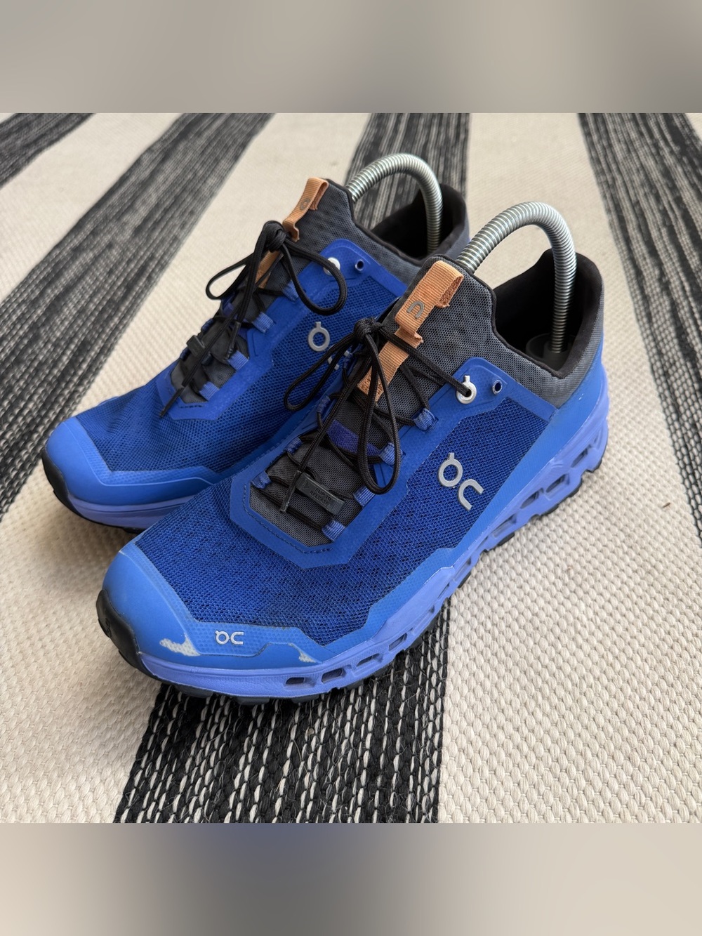 On Women's Running Shoes in Blue with Tan Accents Size 10